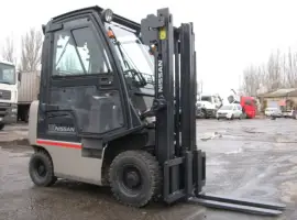 Зображення для оголошення Дизельный вилочный погрузчик Nissan на 1.75 тонны с кабиной