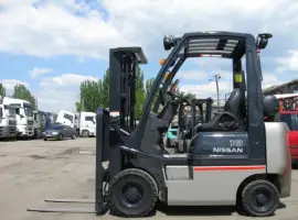 Зображення для оголошення Газовый вилочный погрузчик Nissan на 1.75 тонны вагонник с боковым смещением