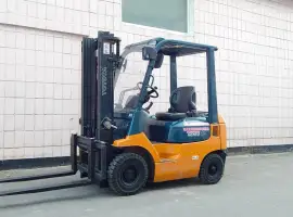 Зображення для оголошення Вилочный погрузчик бу TOYOTA 7FG15, бензин, 2000г