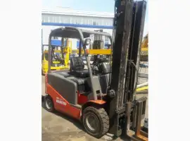 Зображення для оголошення Погрузчик вилочный Manitou ME430, 3т., 6м. подъем, свободный ход, каретка