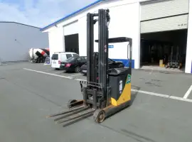 Зображення для оголошення Штабелер-ричтрак Komatsu FB14RJ-2R, 2009 года, 5180 мм высота подъема, 4865 м/ч наработка