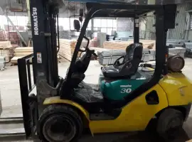 Зображення для оголошення Погрузчик вилочный Komatsu FG30T-16, газ, 3т., 2008 года, 4700 мм высота подъема