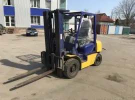 Зображення для оголошення Сдам в аренду погрузчик Komatsu FD25T-14, 2500 кг, 4500 мм подъем, каретка, вагонник