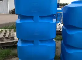 Емкость узкая вертикальная для воды BK-1000