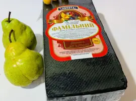 Сир твердий "Фамільний"