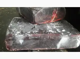 Зображення для оголошення Кровь говяжья замороженная в полиблоке