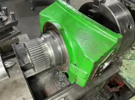 Зображення для оголошення Кулаки поворотні трактора John Deere R135865 Відновлення