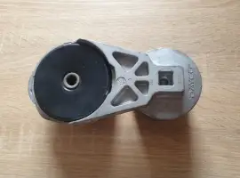 Зображення для оголошення Натягувач ременя приводу генератора JD7830/8430/8335R/9510R (DZ10469/RE243199