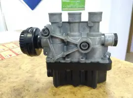 Зображення для оголошення 4728800010 Кран уровня пола WABCO на Magnum DXI, DAF, MAN