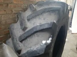 Зображення для оголошення Бу шина на комбайн 800/65R32 (30.5-32) Goodyear