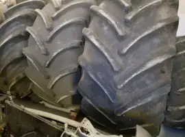 Зображення для оголошення Б/у шина 800/65R32 (30.5LR32) Днепрошина и Continental