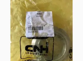 Зображення для оголошення Гайка CNH КПП. 84208962 нова