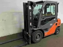 Зображення для оголошення Вилочный погрузчик 2.5т. Toyota 02-8FDF25