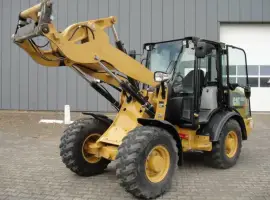 Зображення для оголошення Фронтальный погрузчик Caterpillar 906M