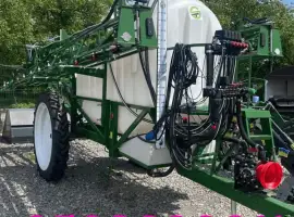 Потужний обприскувач SPRAY PROFI 2500/21 - готовий до роботи
