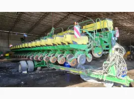 Сівалка точного висіву пневматична John Deere 1745