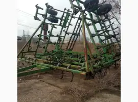 Культиватор John Deere 960