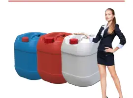 Каністри пластикові для води, бензину та ін