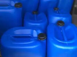 Каністри євроканістри під воду або солярку бензин