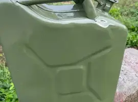 Каністра металева 20 літрів