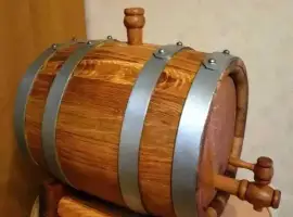 Дубова бочка для вина, віскі, коньяку, солінь