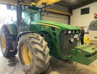 Зображення для оголошення Трактор John Deere 8430 Рік випуску 20010 Трансмісія Powеrshift