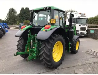 Трактор John Deere 6110М