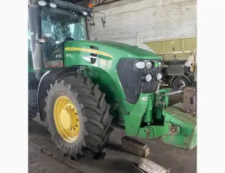 Трактор колісний John Deere 7930