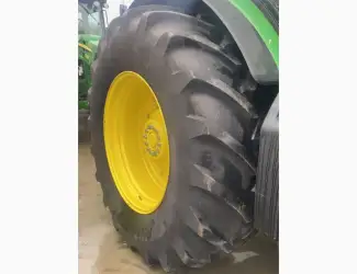 John Deere 8335R Трактор