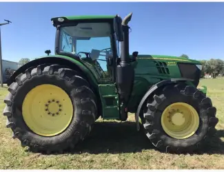 Трактор 6215 R John Deere