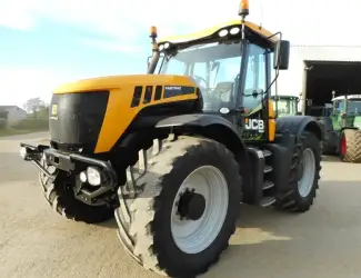 Трактор JCB 3230