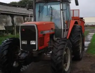 Колісний трактор MASSEY FERGUSON 3125