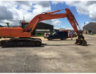Гусеничный экскаватор Doosan DX 225 LC-3 2011 года