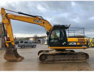Гусеничный экскаватор JCB JS 220 LC 2011 года