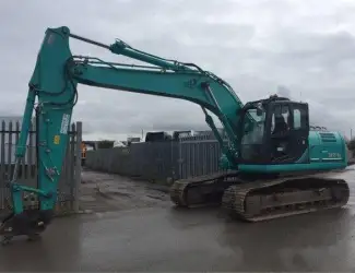 Гусеничный экскаватор Kobelco SK210LC