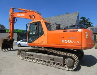 Гусеничный экскаватор Daewoo S 250 LC-5