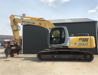 Гусеничный экскаватор New Holland E215LC