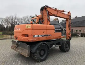 Колесный экскаватор Doosan DX160W