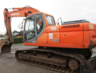 Гусеничный экскаватор Doosan DX225LC-3