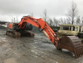Гусеничный экскаватор Hitachi ZX210 LC-3. В наличии и под заказ