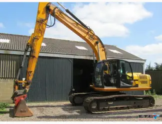 Гусеничный экскаватор JCB JS220LC
