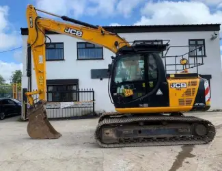 Гусеничный экскаватор JCB JS 130LC. Спецтехника б/у