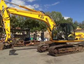 Гусеничный экскаватор JCB JS210LC