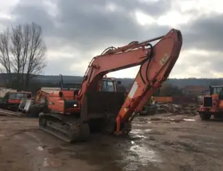Гусеничный экскаватор Doosan DX 225 LC. Строительная техника б/у