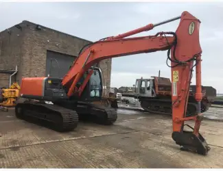 Гусеничный экскаватор Hitachi ZX 210 LC-3 2011 года