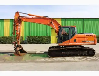 Гусеничный экскаватор Doosan DX 225 LC. Гусеничный экскаватор Doosan