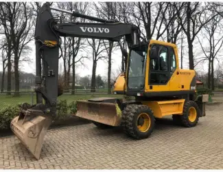 Колесный экскаватор Volvo EW140B