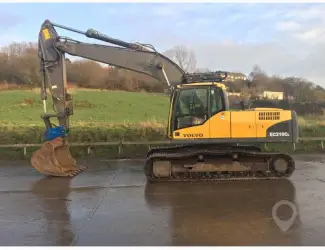 Гусеничный экскаватор Volvo EC210CL. Строительная техника б/у