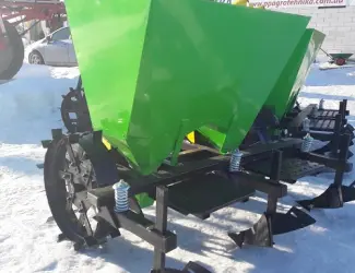 Тракторная картофелесажалка двухрядная Bomet Польша