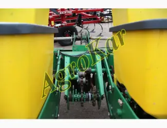 Зображення для оголошення Продам сеялку John Deere 7000 8 рядов